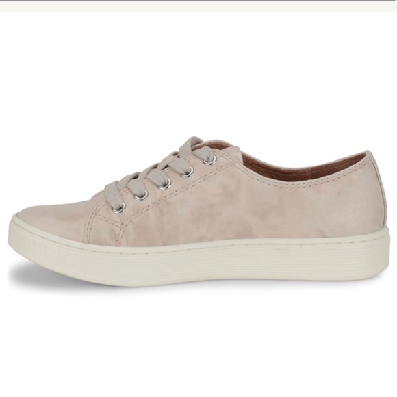 Genuine Leather Lace Up Low Top Sneakers - Picture 3 of 4